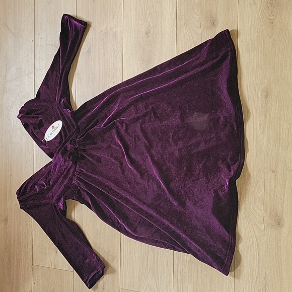 Beautiful dress - Picture 2 of 4